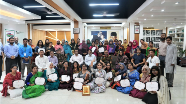 নারী মোটর ড্রাইভিং প্রশিক্ষকদের প্রশিক্ষণ সম্পন্ন করেছে বিআরটিসি