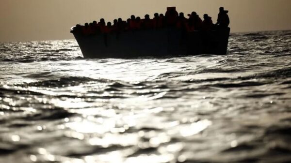 গ্রিস উপকূলে নৌকা ডুবে শতাধিক নিখোঁজ