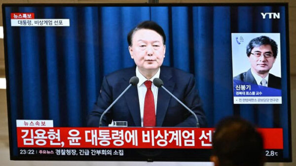 বিরোধিতার মুখে দ. কোরিয়ায় সামরিক আইন প্রত্যাহার